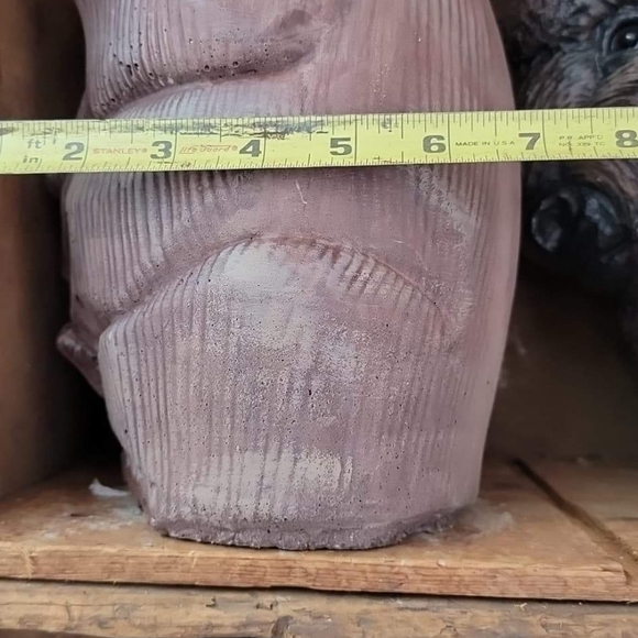 Hugging Bear statue - Picture 3 of 4